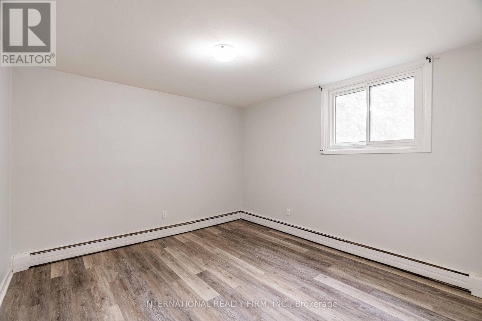 Multi-family at 75 King Edward Avenue, London South (South A), Ontario - Photo 7 - RE/MAX Garden City Realty