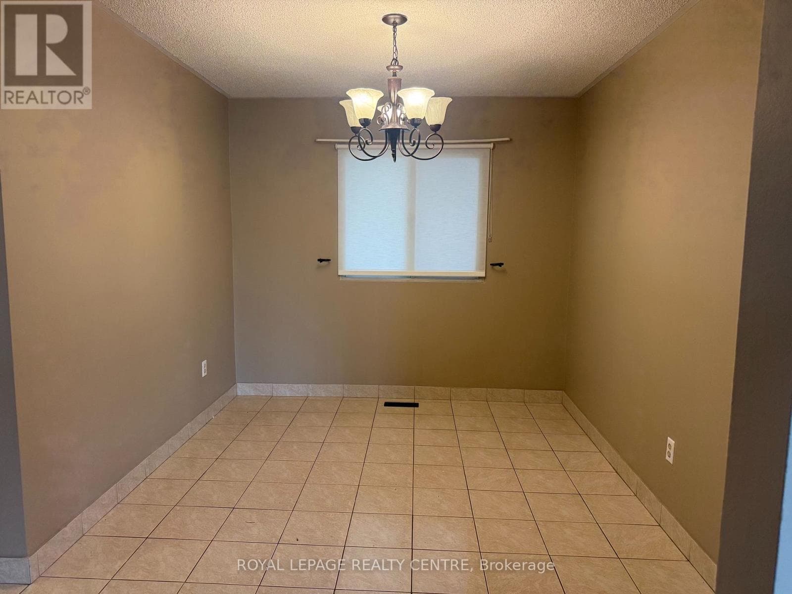 Single Family at 358 Derry Road West Road, Mississauga (Meadowvale Village), Ontario - Photo 3 - RE/MAX Garden City Realty