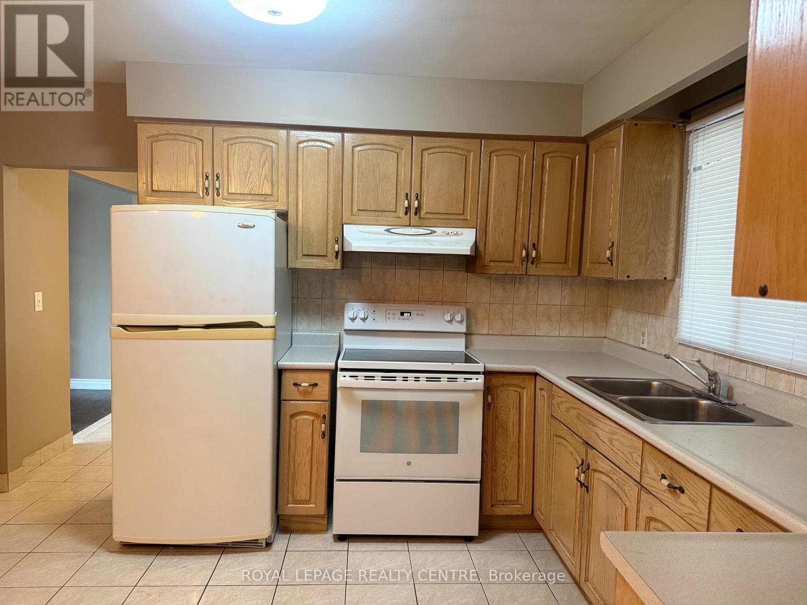 Single Family at 358 Derry Road West Road, Mississauga (Meadowvale Village), Ontario - Photo 5 - RE/MAX Garden City Realty