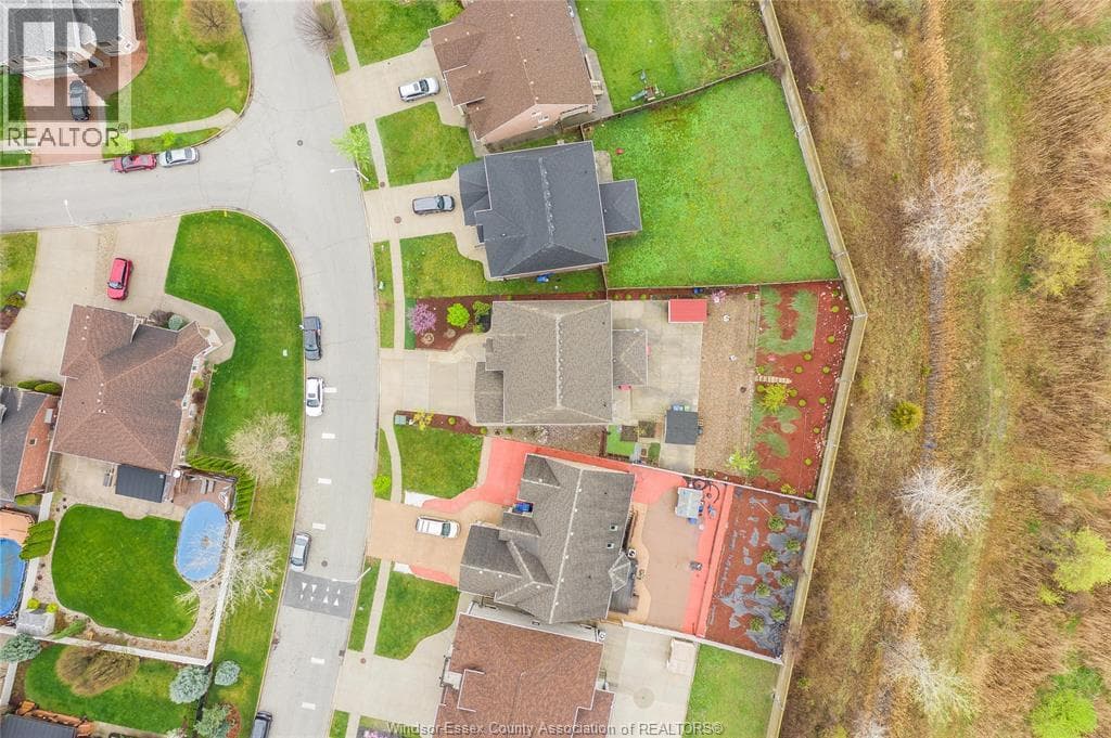 Single Family at 2280 DANDURAND, Windsor, Ontario - Photo 3 - RE/MAX Garden City Realty