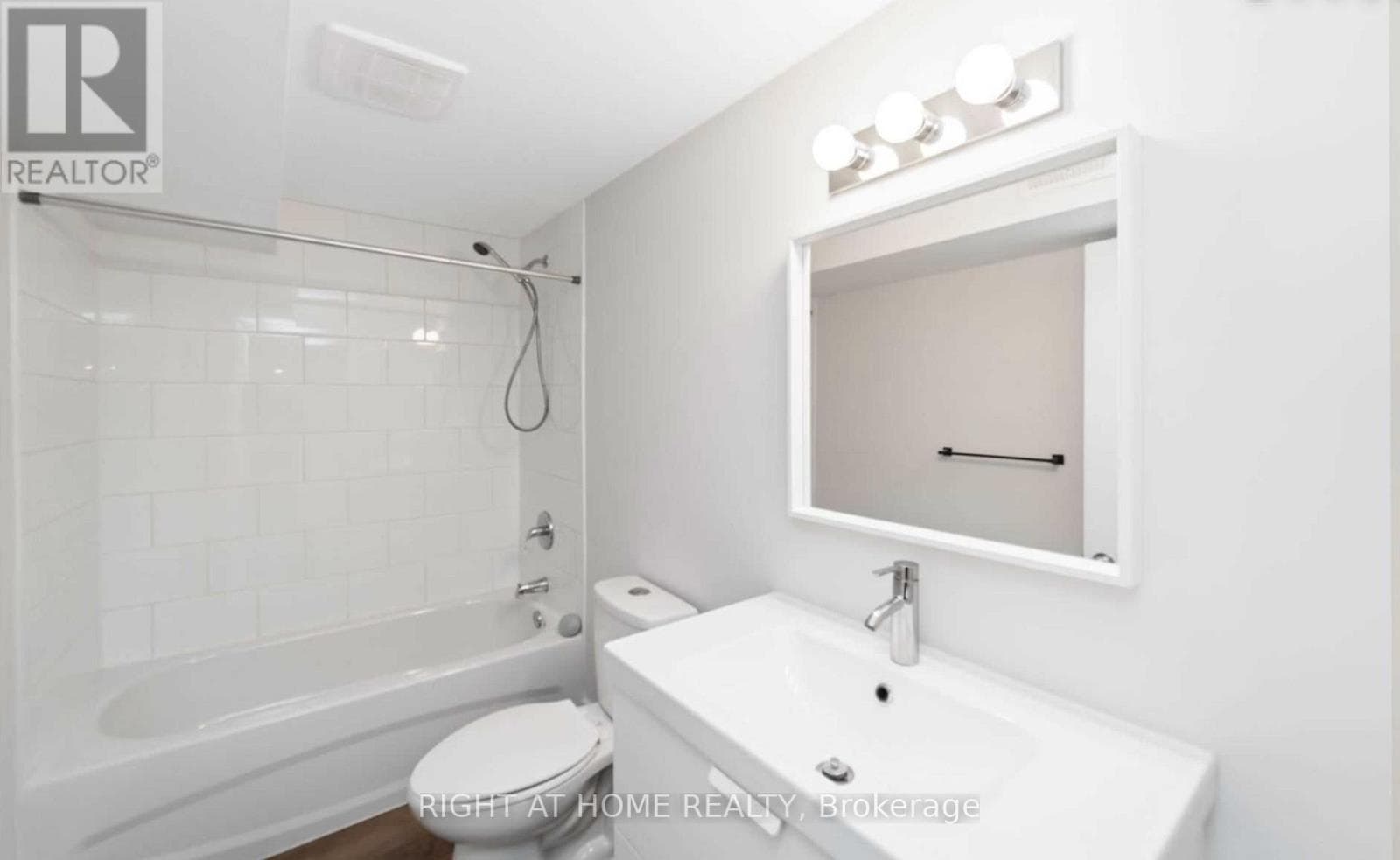 Single Family at 459 Nipigon Street, Oshawa (McLaughlin), Ontario - Photo 10 - RE/MAX Garden City Realty