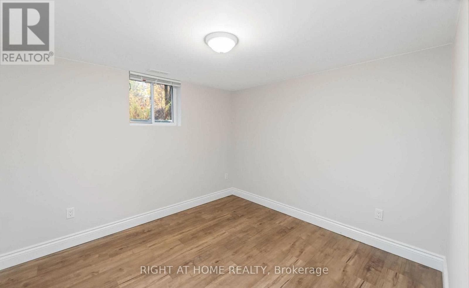 Single Family at 459 Nipigon Street, Oshawa (McLaughlin), Ontario - Photo 7 - RE/MAX Garden City Realty