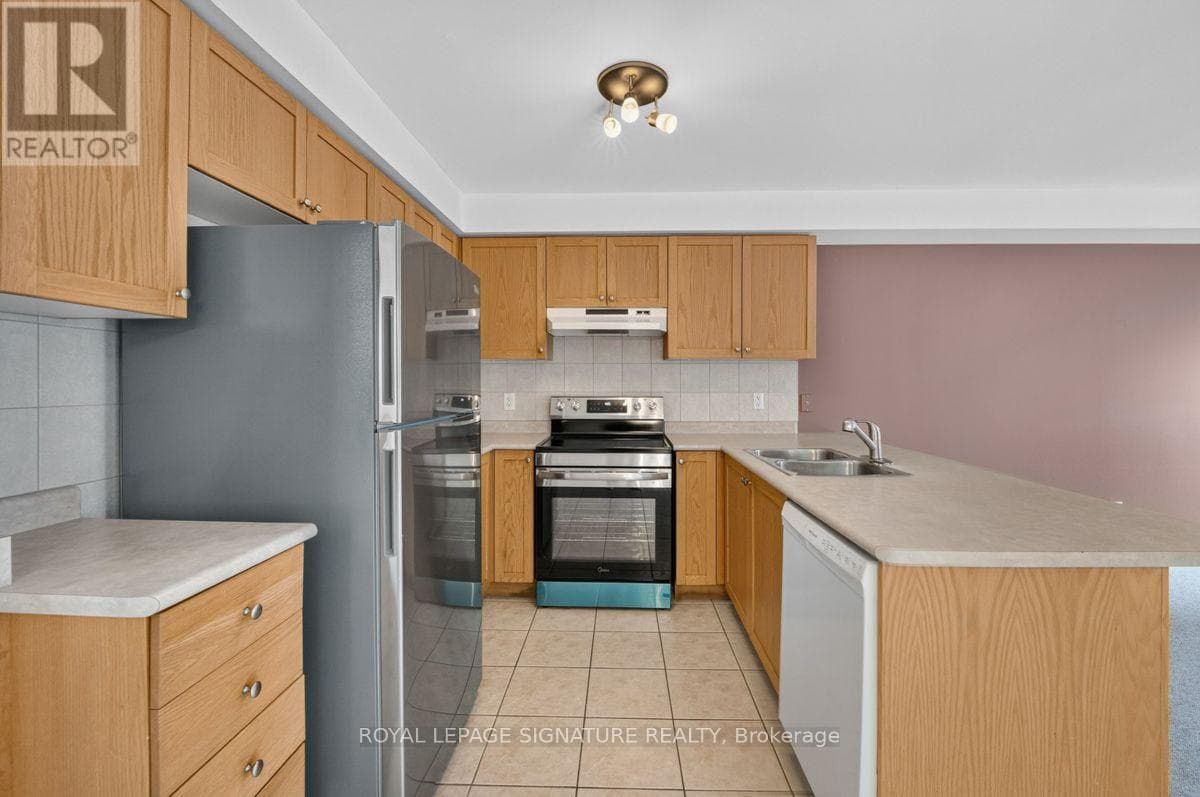 Single Family at 19 Mossgrove Crescent, Brampton (Northwest Sandalwood Parkway), Ontario - Photo 10 - RE/MAX Garden City Realty