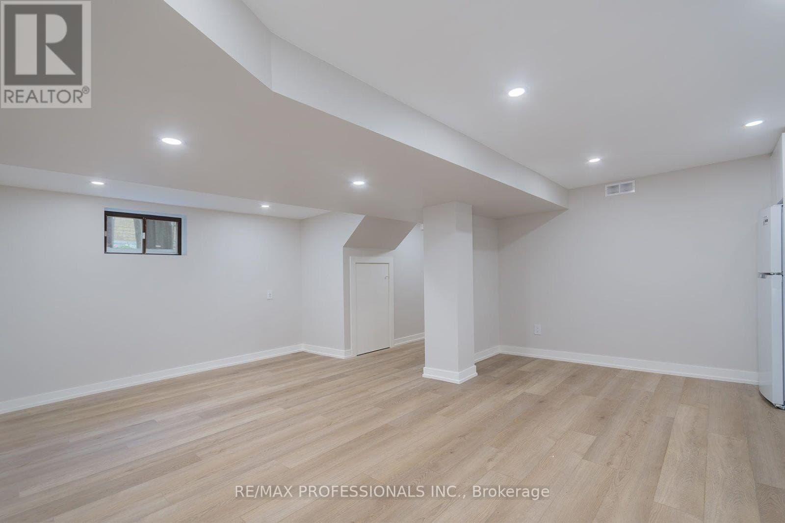 Single Family at 57 Enfield Avenue, Toronto (Long Branch), Ontario - Photo 7 - RE/MAX Garden City Realty