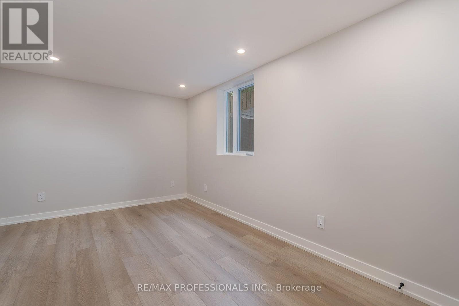 Single Family at 57 Enfield Avenue, Toronto (Long Branch), Ontario - Photo 8 - RE/MAX Garden City Realty