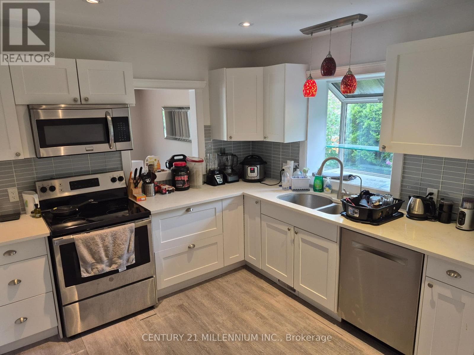 Single Family at 40 Meadowland Drive, Brampton (Brampton East), Ontario - Photo 10 - RE/MAX Garden City Realty