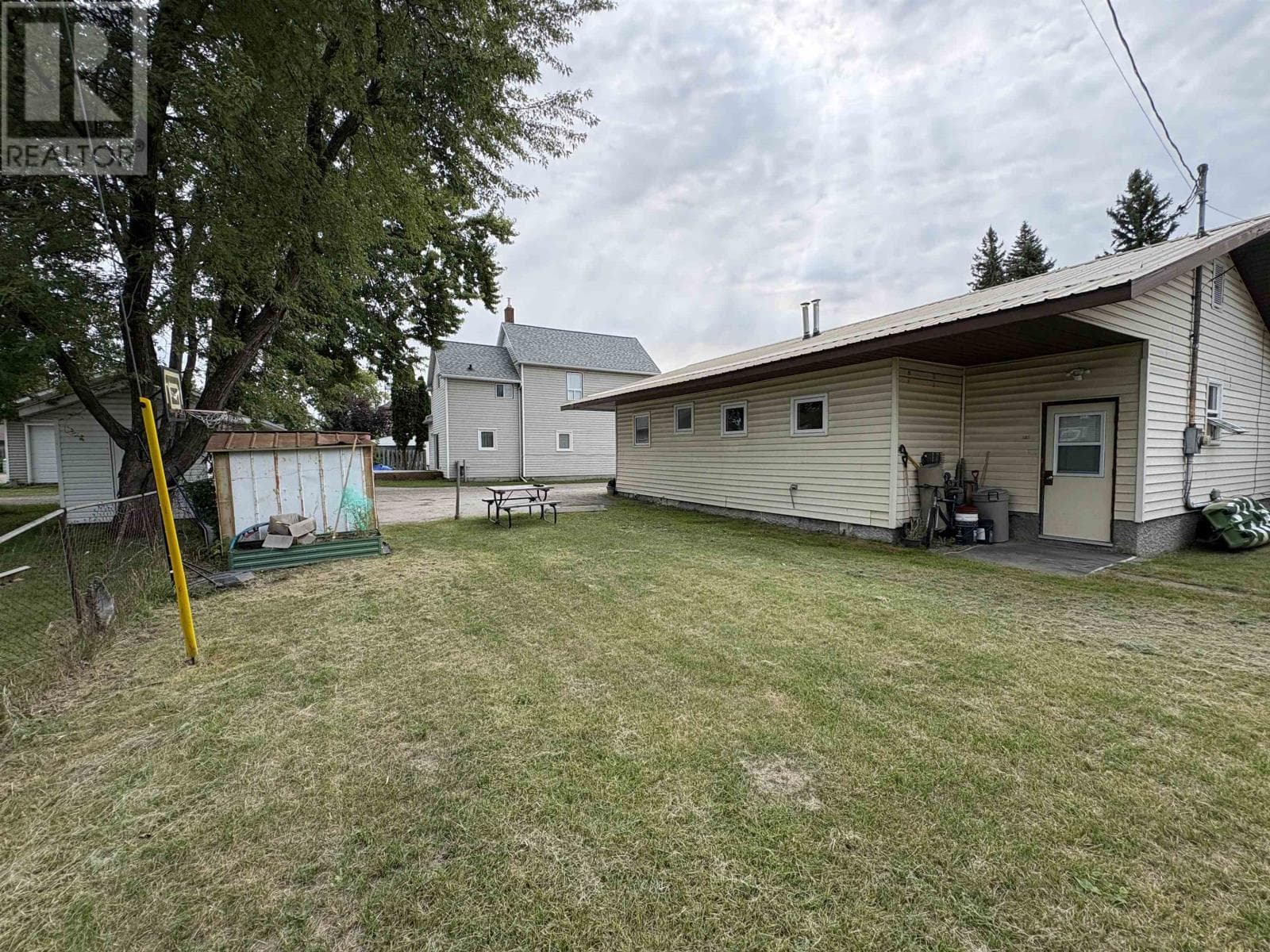 Multi-family at , Fort Frances, Ontario - Photo 6 - RE/MAX Garden City Realty