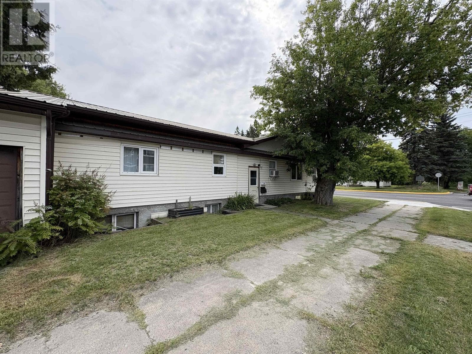 Multi-family at , Fort Frances, Ontario - Photo 8 - RE/MAX Garden City Realty