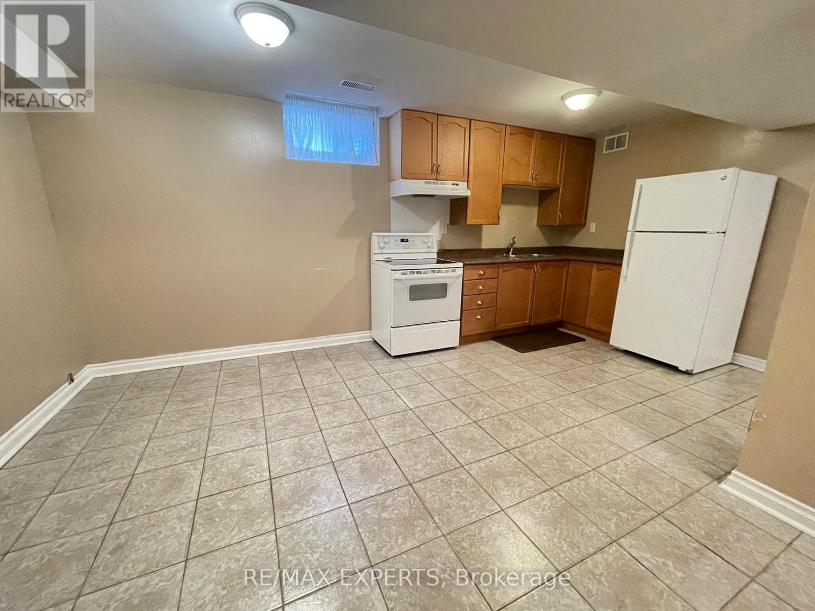 Single Family at BSMT- 176 Kingsview Drive, Vaughan (Vellore Village), Ontario - Photo 5 - RE/MAX Garden City Realty