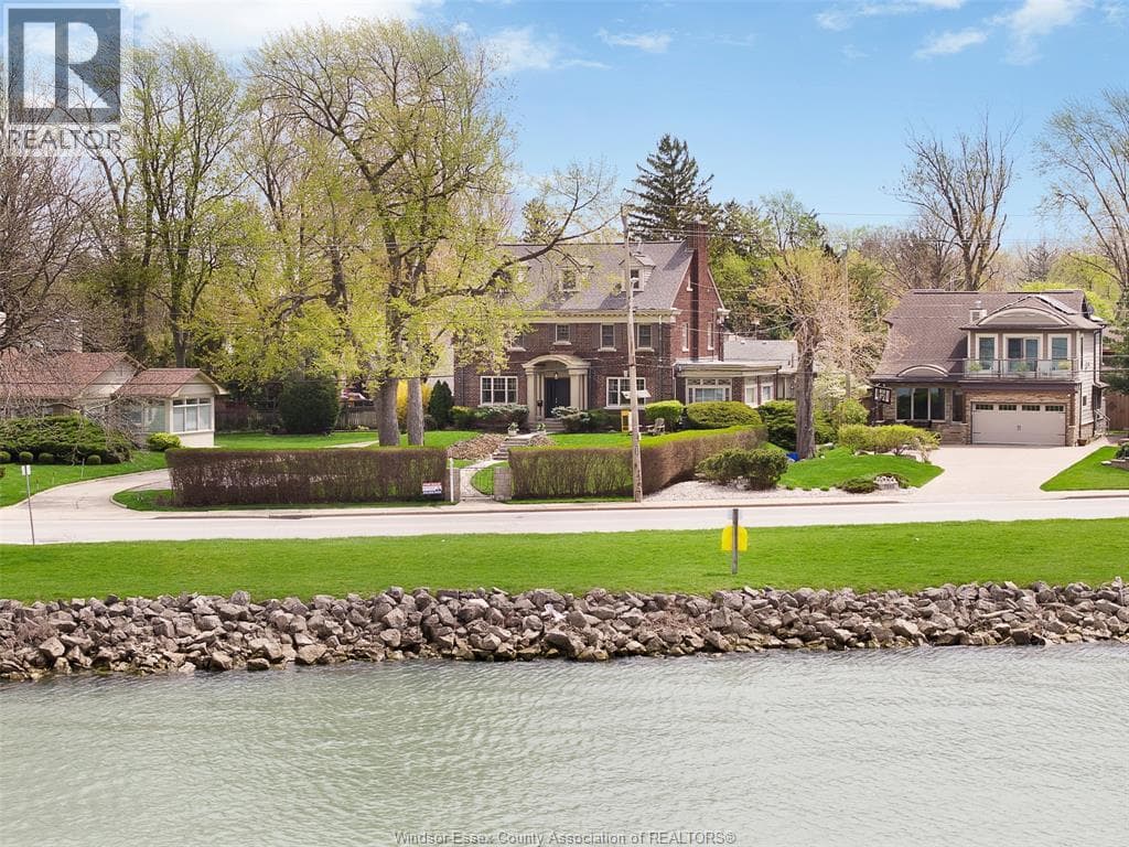 Single Family at 7505 Riverside Drive, Windsor, Ontario - Photo 3 - RE/MAX Garden City Realty