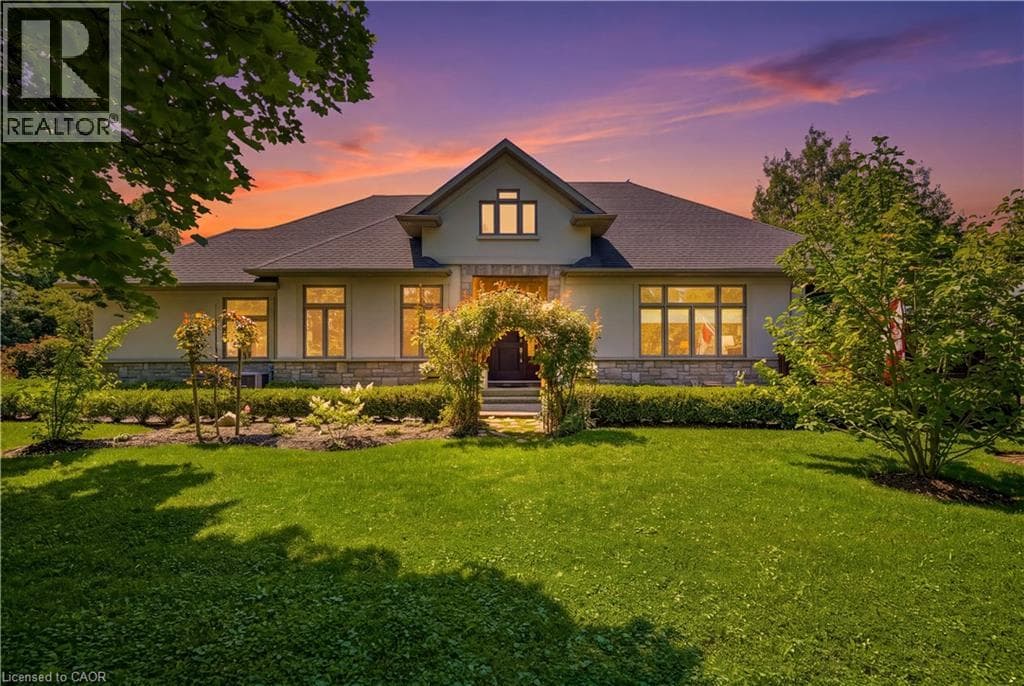 Single Family at 411 NASSAU Street, Niagara-on-the-Lake, Ontario - Photo 4 - RE/MAX Garden City Realty