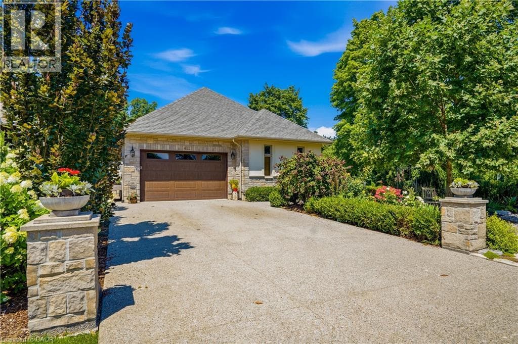 Single Family at 411 NASSAU Street, Niagara-on-the-Lake, Ontario - Photo 2 - RE/MAX Garden City Realty