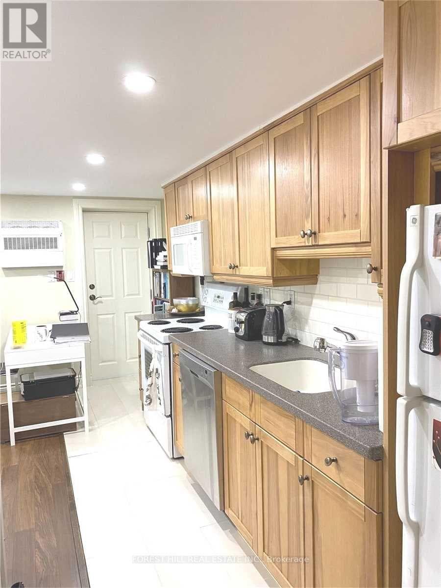 Single Family at B1- 105 Balmoral Avenue, Toronto (Yonge-St. Clair), Ontario - Photo 5 - RE/MAX Garden City Realty