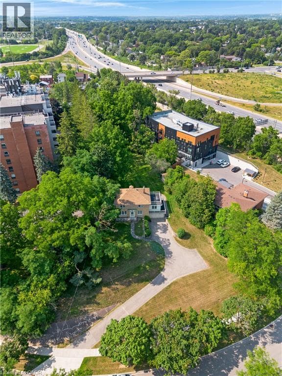 Single Family at 272 SHELDON Avenue, Kitchener, Ontario - Photo 9 - RE/MAX Garden City Realty