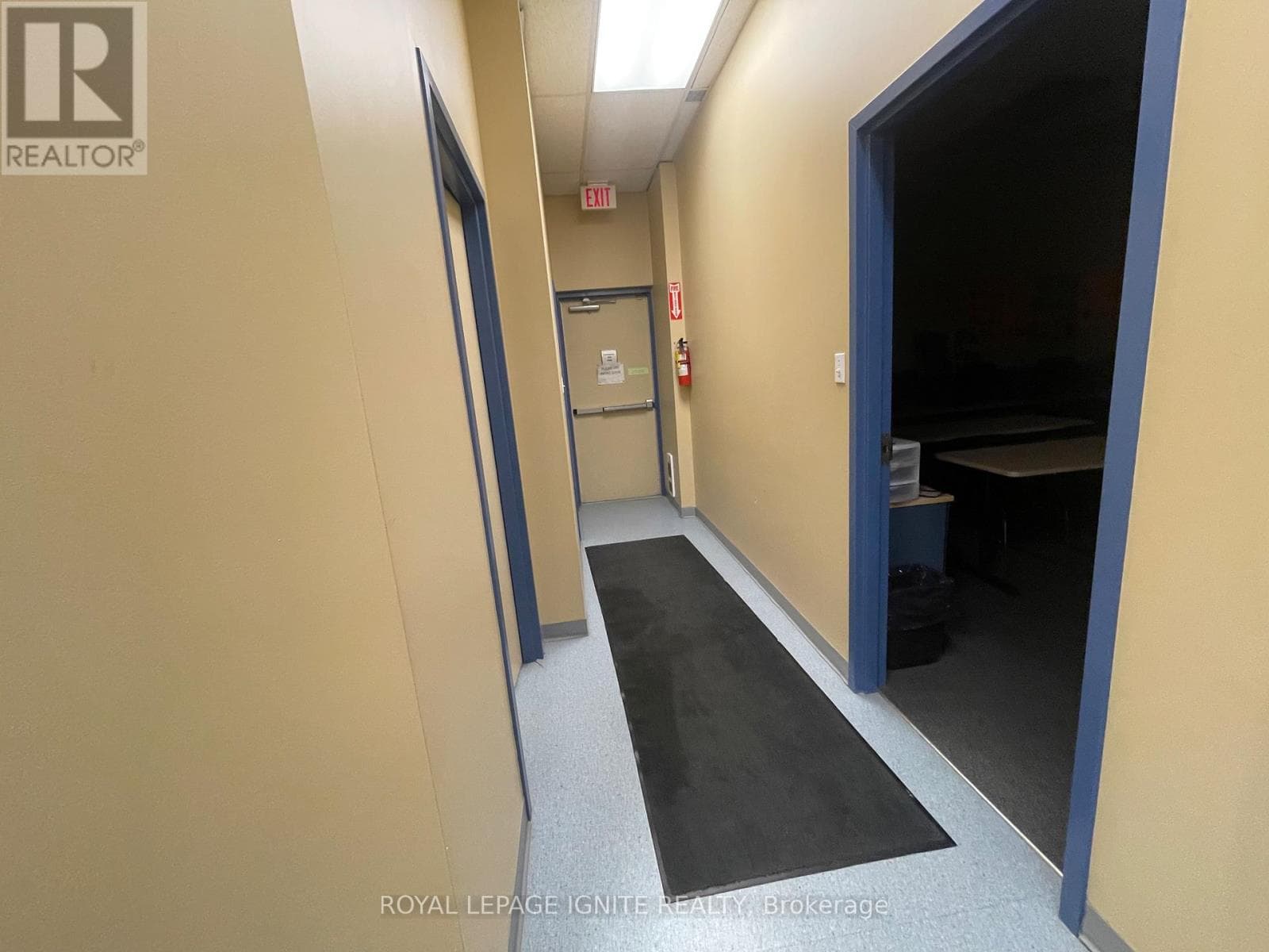 Retail at 10 & 11- 1395 Abbeywood Drive, Oakville (GA Glen Abbey), Ontario - Photo 10 - RE/MAX Garden City Realty