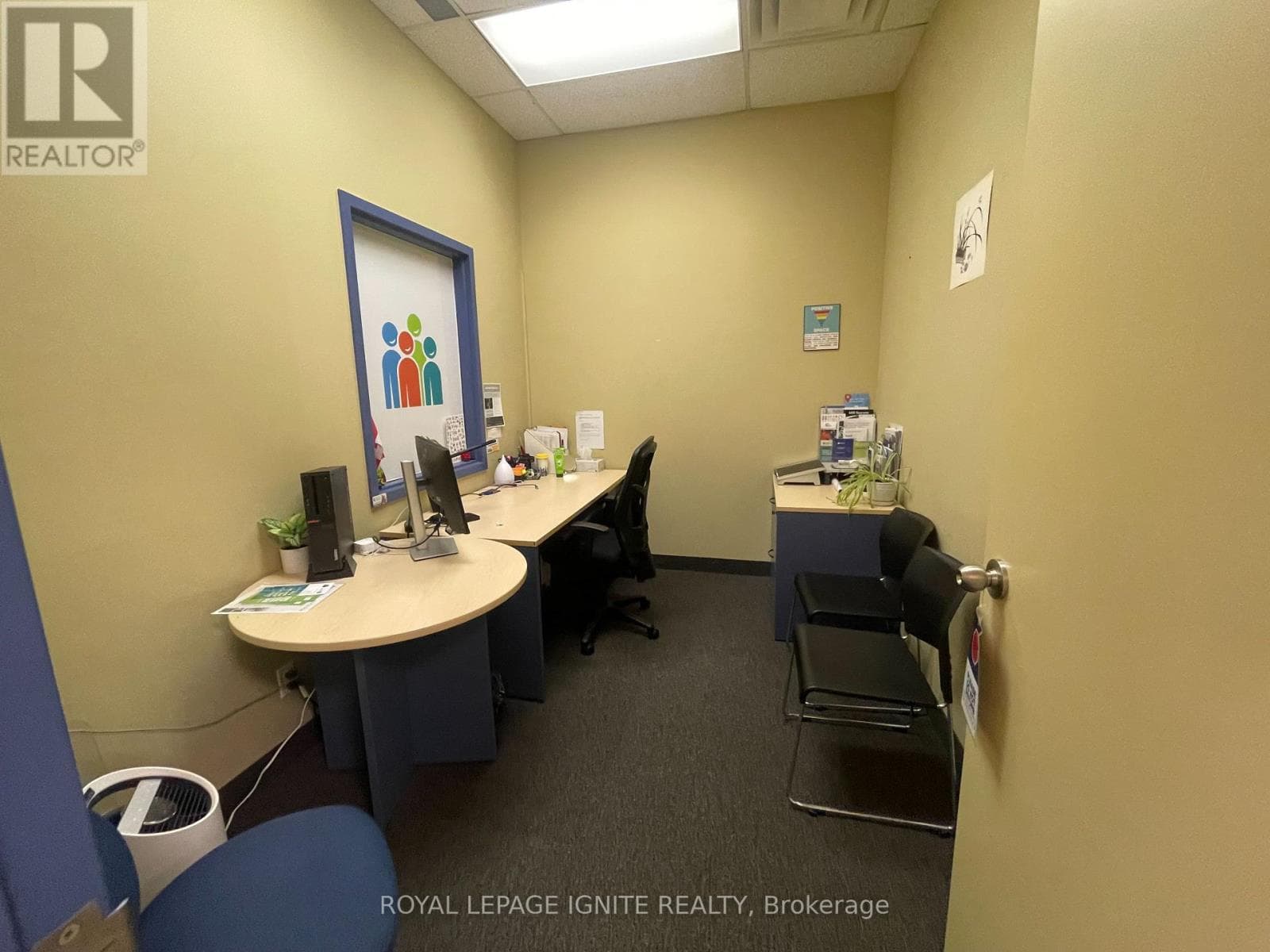 Retail at 10 & 11- 1395 Abbeywood Drive, Oakville (GA Glen Abbey), Ontario - Photo 6 - RE/MAX Garden City Realty
