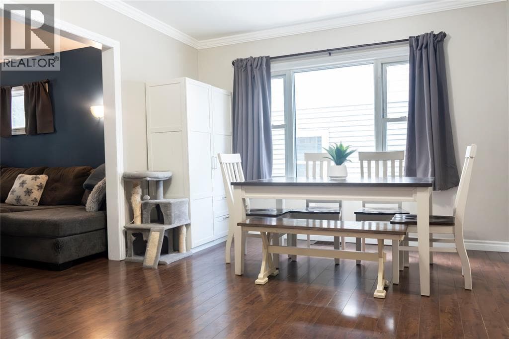 Single Family at 251 HARKNESS Street, Sarnia, Ontario - Photo 10 - RE/MAX Garden City Realty
