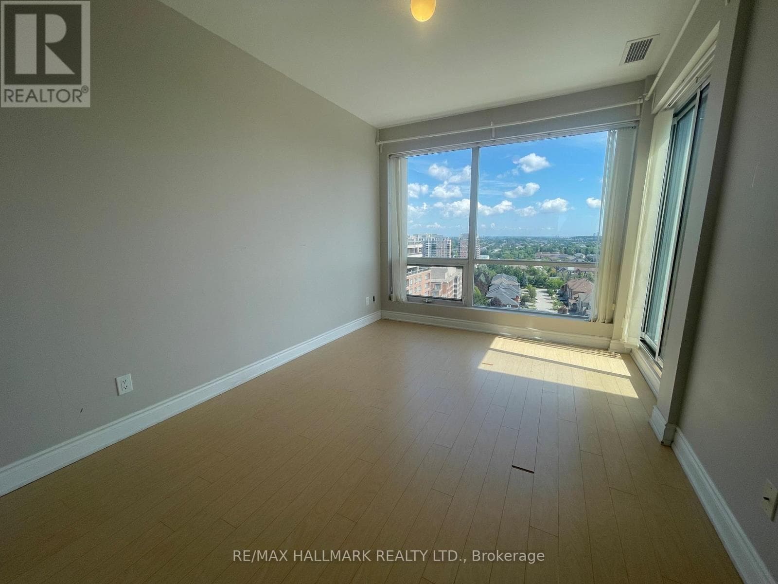 Single Family at #1608- 9090 Yonge Street, Richmond Hill (South Richvale), Ontario - Photo 10 - RE/MAX Garden City Realty