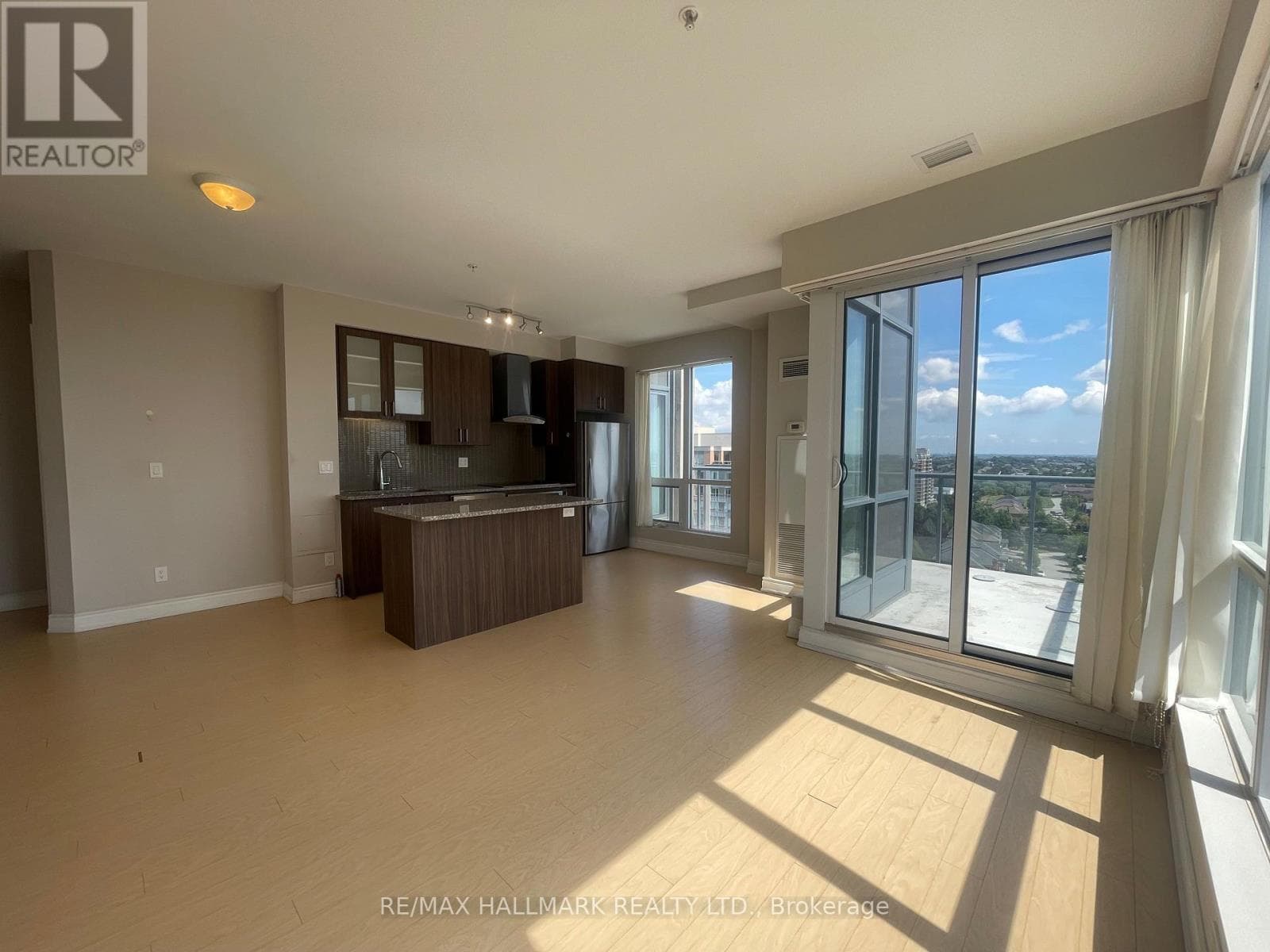 Single Family at #1608- 9090 Yonge Street, Richmond Hill (South Richvale), Ontario - Photo 4 - RE/MAX Garden City Realty