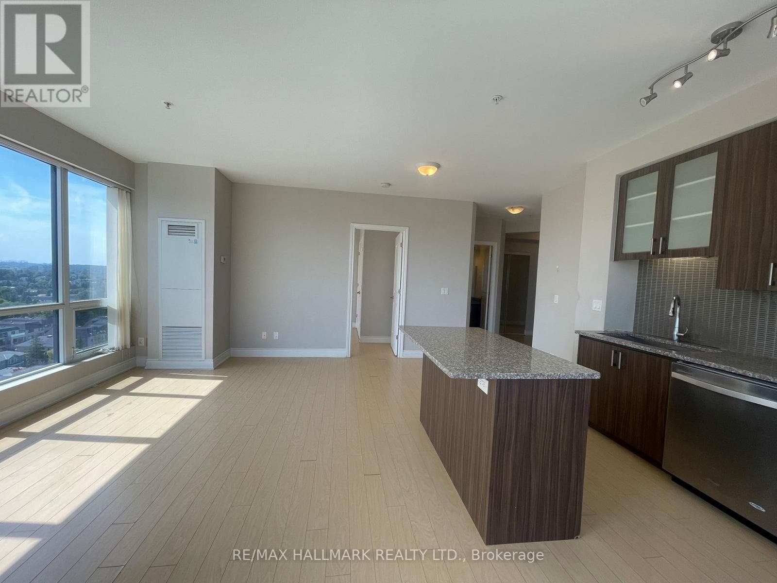Single Family at #1608- 9090 Yonge Street, Richmond Hill (South Richvale), Ontario - Photo 7 - RE/MAX Garden City Realty