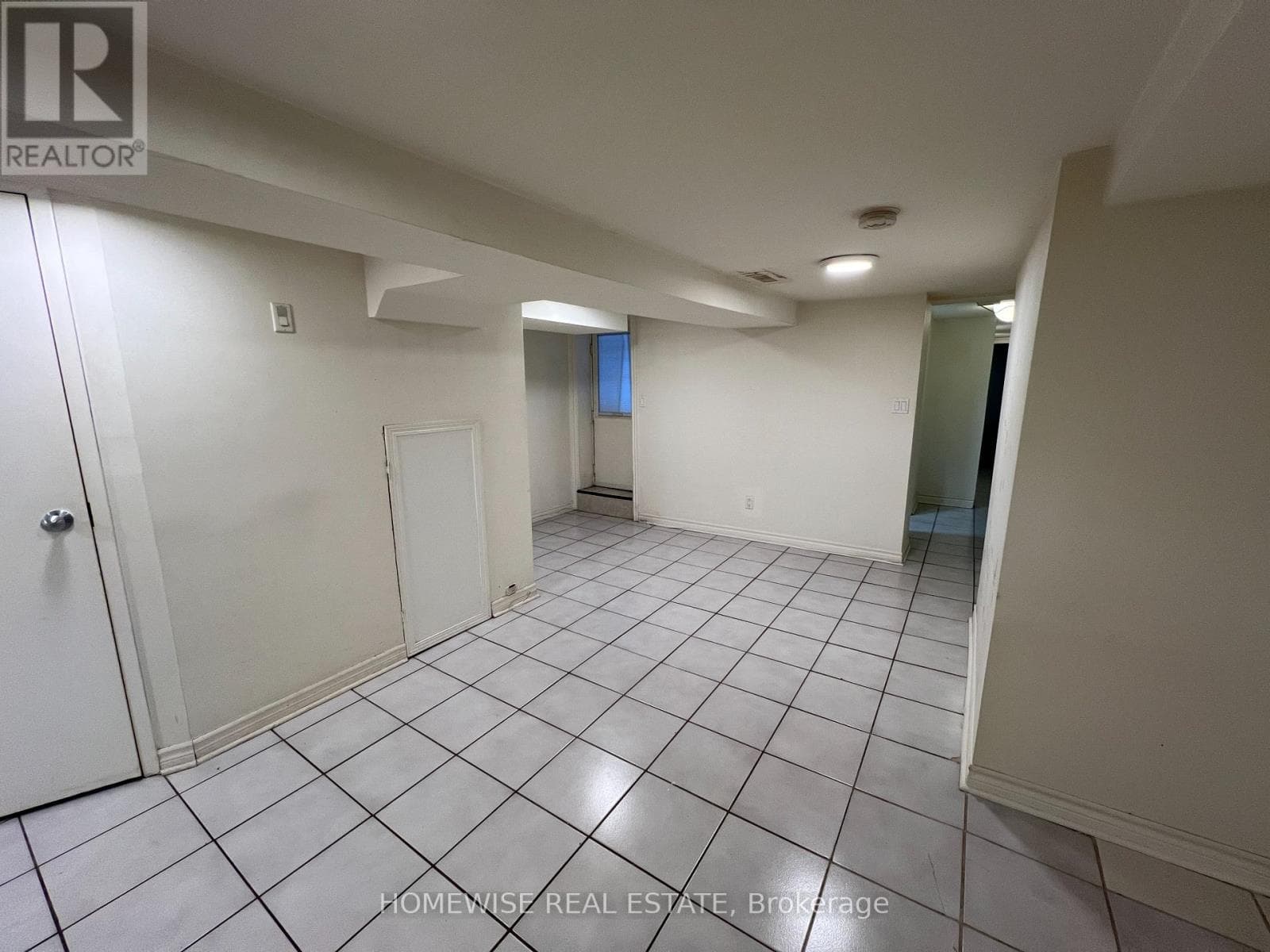 Single Family at Lower- 261 Ossington Avenue, Toronto (Trinity-Bellwoods), Ontario - Photo 4 - RE/MAX Garden City Realty