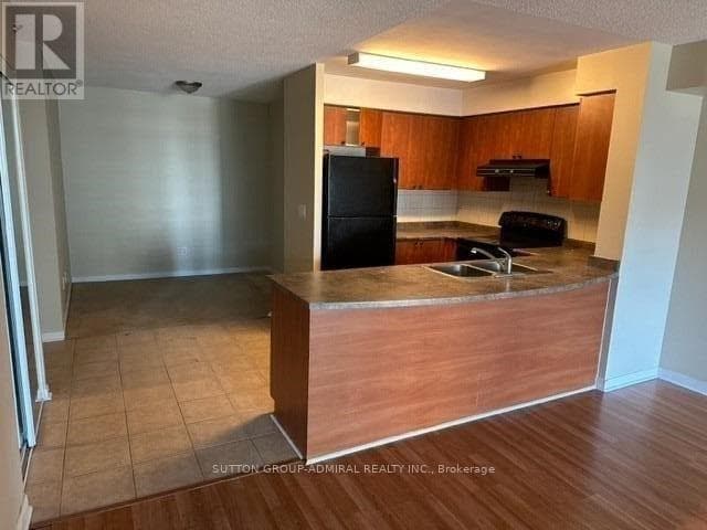 Single Family at 701- 5508 Yonge Street, Toronto (Willowdale West), Ontario - Photo 5 - RE/MAX Garden City Realty