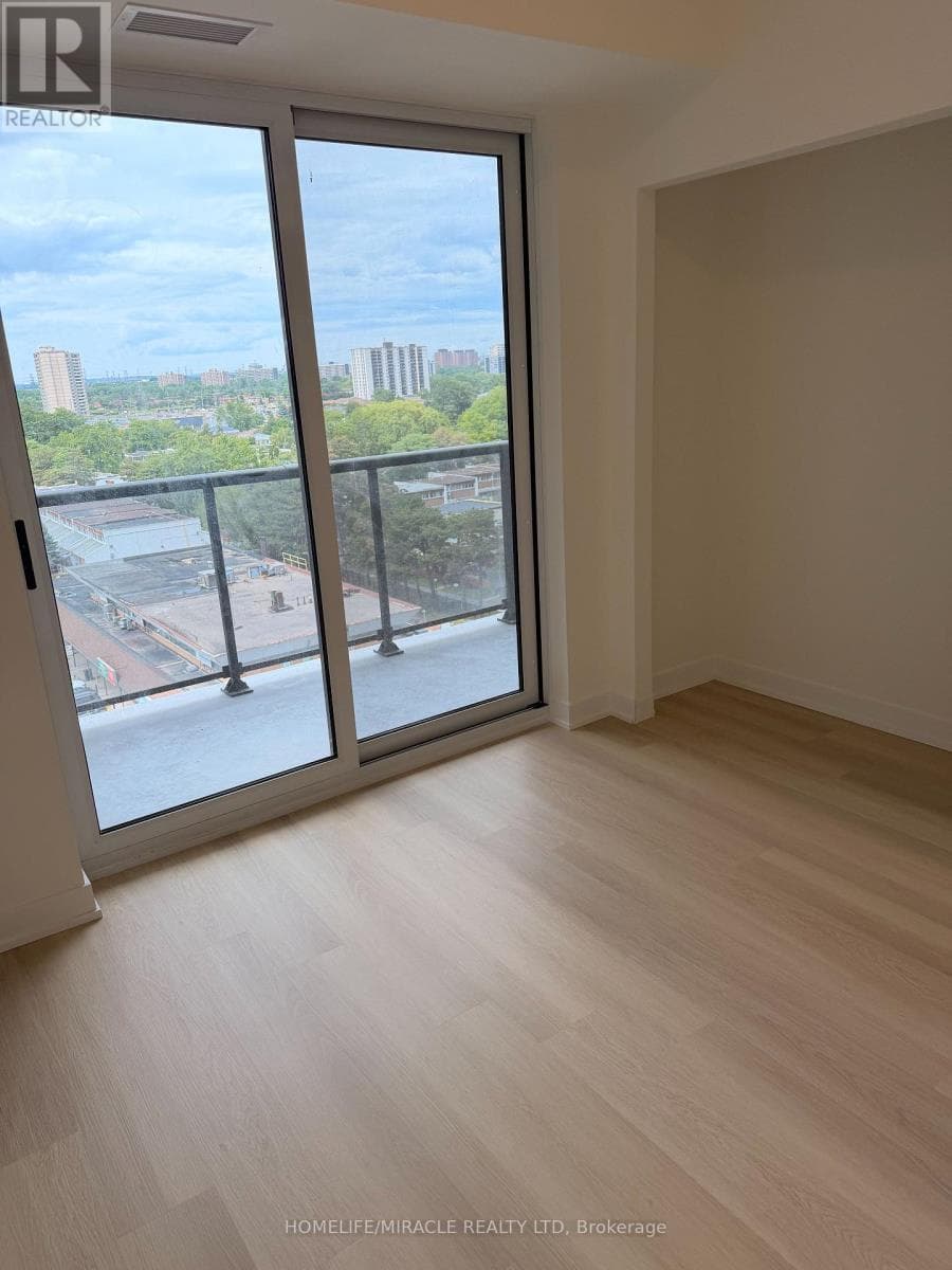 Single Family at 903- 2825 Jane Street, Toronto (Glenfield-Jane Heights), Ontario - Photo 6 - RE/MAX Garden City Realty