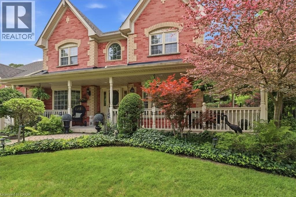 Single Family at 39 EVERWOOD Run, Kitchener, Ontario - Photo 5 - RE/MAX Garden City Realty