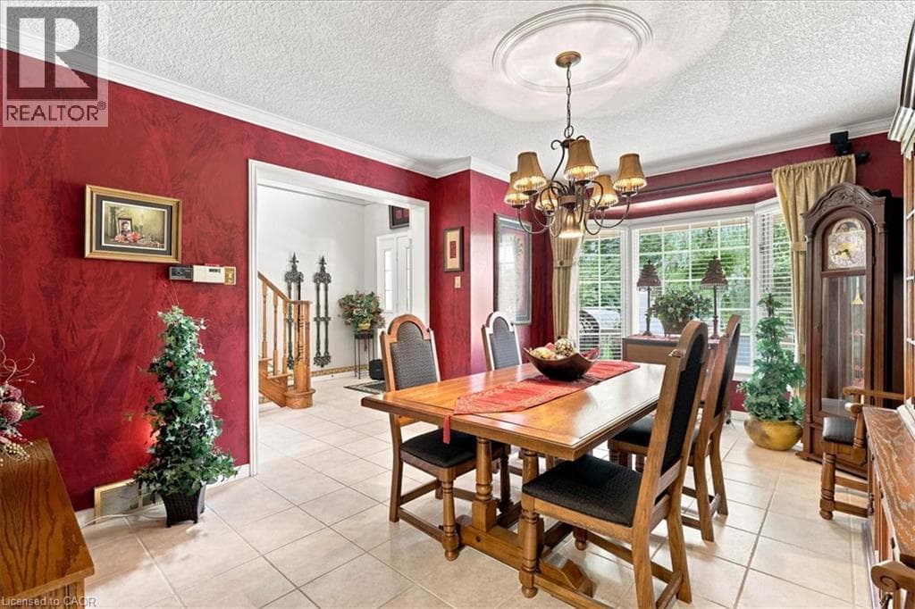 Single Family at 39 EVERWOOD Run, Kitchener, Ontario - Photo 10 - RE/MAX Garden City Realty