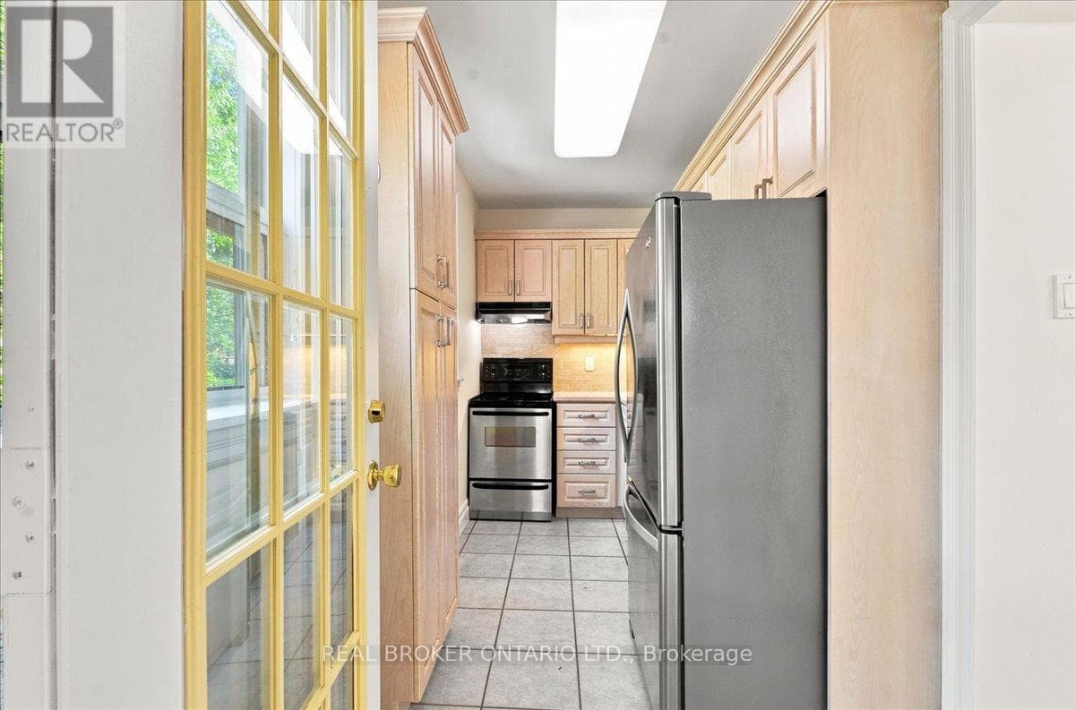 Multi-family at 2- 12 Foxbar Road, Toronto (Yonge-St. Clair), Ontario - Photo 10 - RE/MAX Garden City Realty
