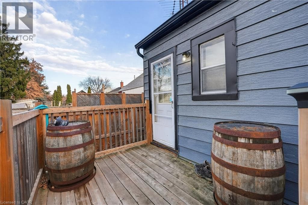 Single Family at 85 GRASS Avenue, St. Catharines, Ontario - Photo 7 - RE/MAX Garden City Realty