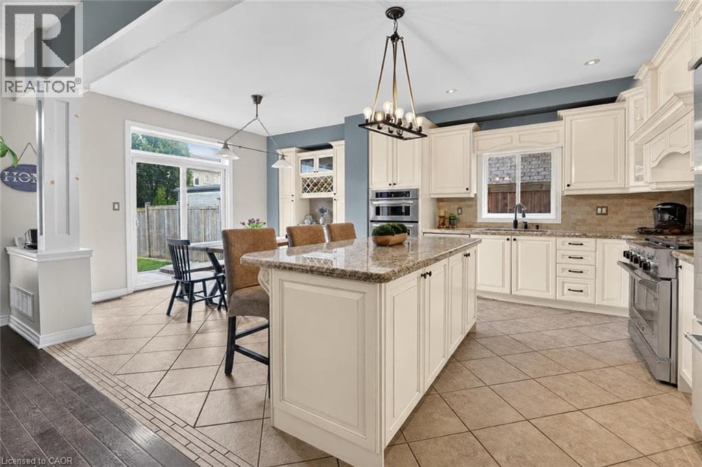 Single Family at 58 PEACH TREE Lane, Grimsby, Ontario - Photo 6 - RE/MAX Garden City Realty