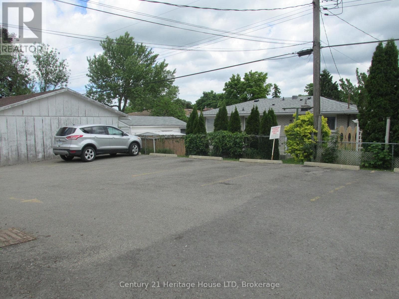 Multi-family at 4- 377 Glenridge Avenue, St. Catharines (Glendale/Glenridge), Ontario - Photo 3 - RE/MAX Garden City Realty