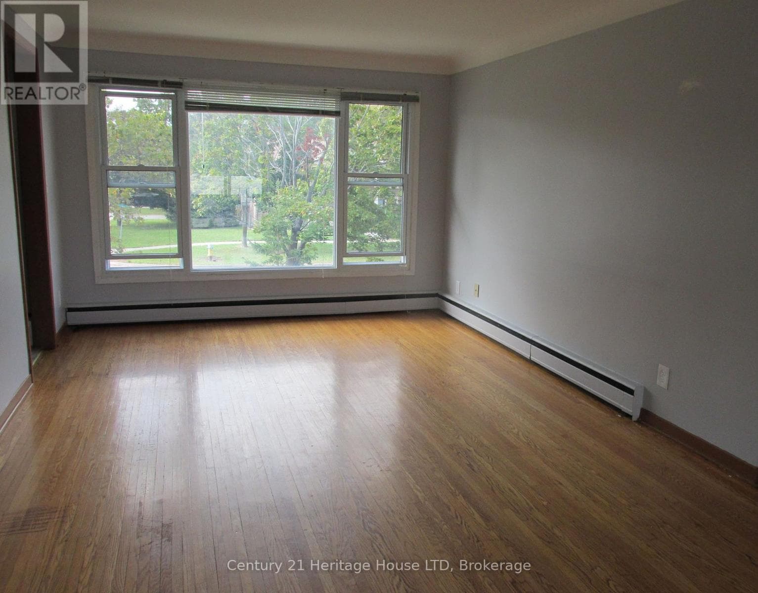 Multi-family at 4- 377 Glenridge Avenue, St. Catharines (Glendale/Glenridge), Ontario - Photo 6 - RE/MAX Garden City Realty