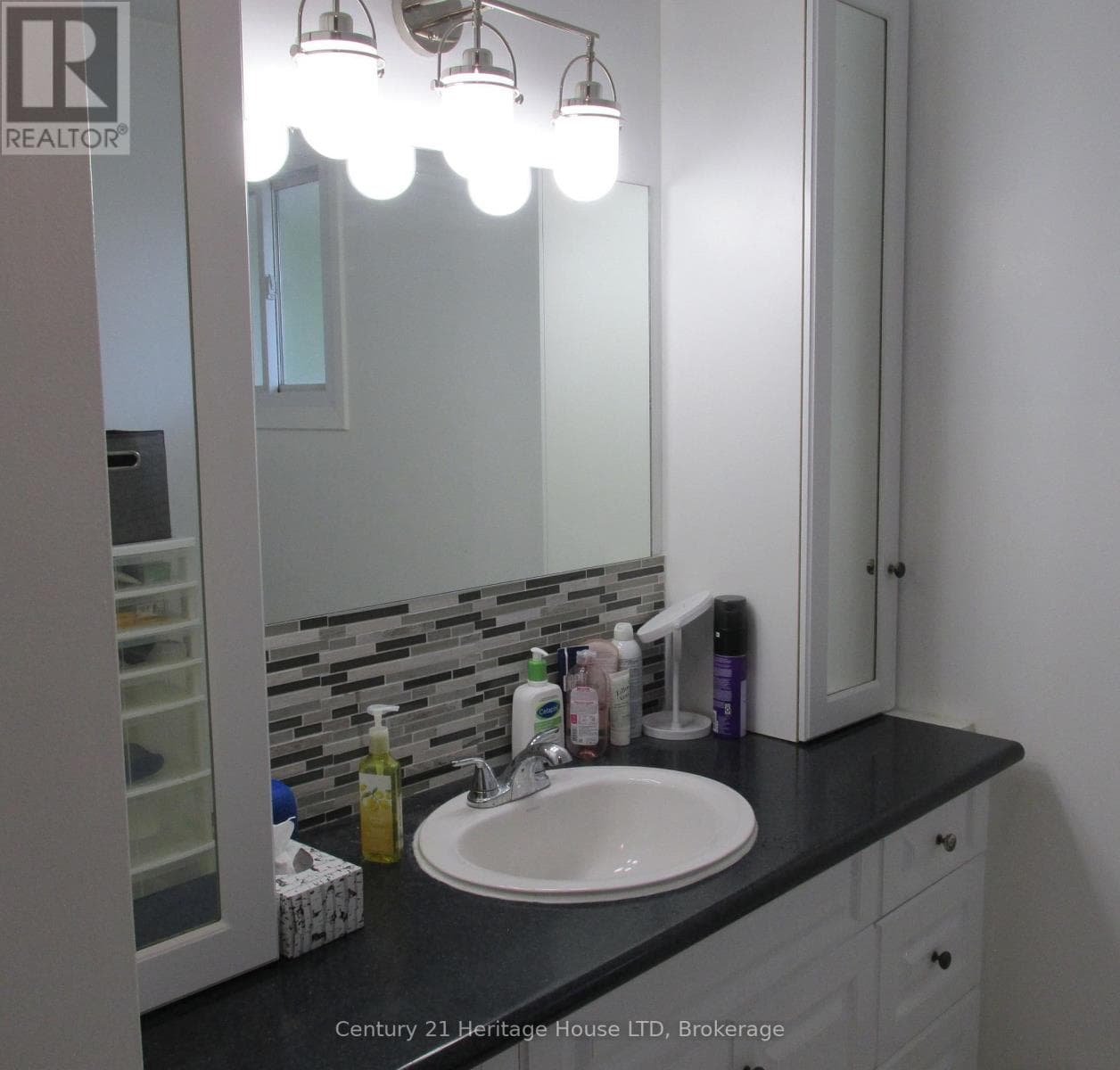 Multi-family at 4- 377 Glenridge Avenue, St. Catharines (Glendale/Glenridge), Ontario - Photo 9 - RE/MAX Garden City Realty