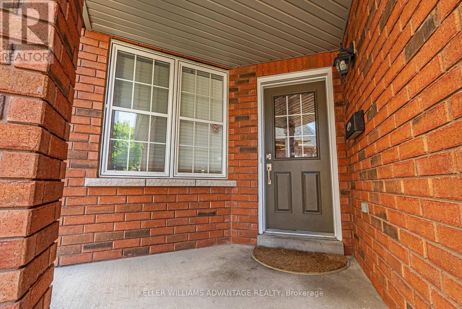 Single Family at 23 Kressman Court, Whitby (Williamsburg), Ontario - Photo 3 - RE/MAX Garden City Realty