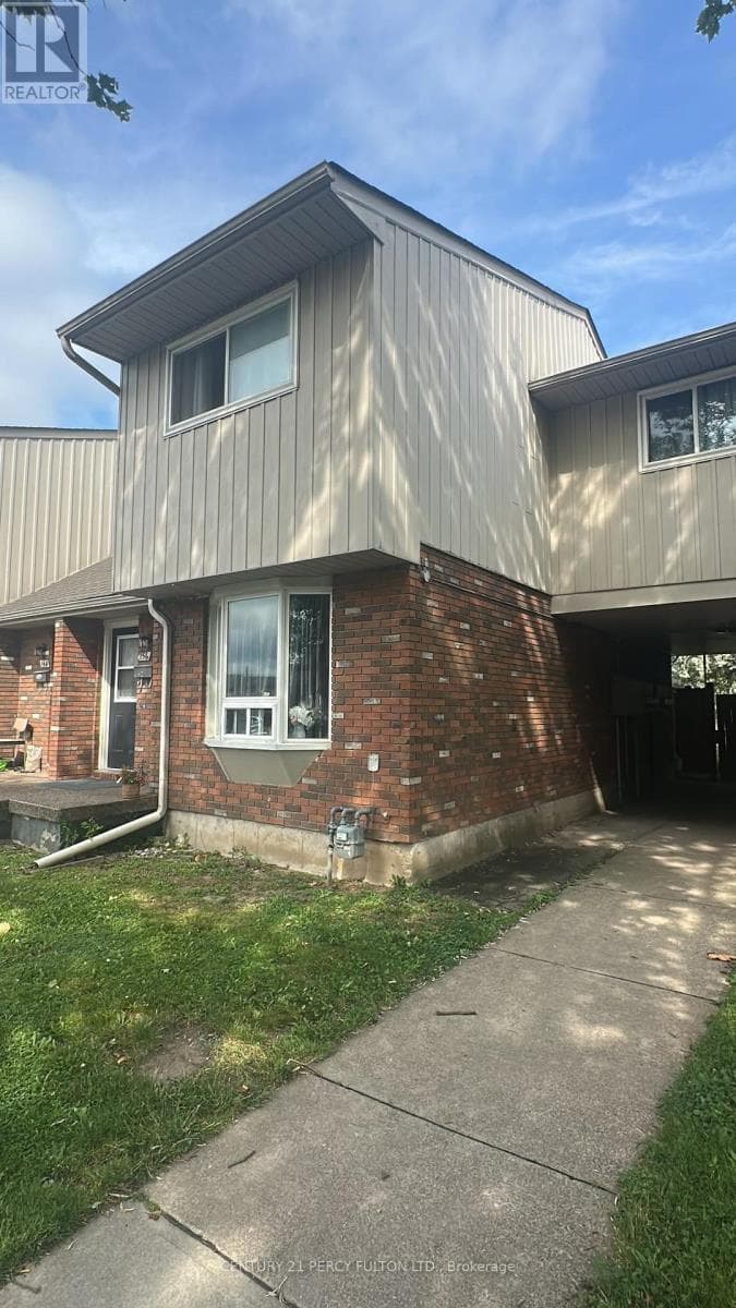 164- 100 Brownleigh Avenue