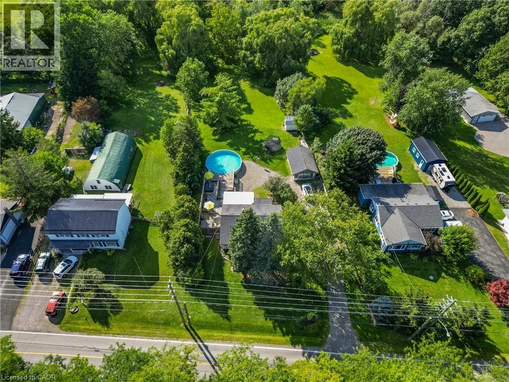 Single Family at 124 WOLVERTON Road, Grimsby, Ontario - Photo 3 - RE/MAX Garden City Realty