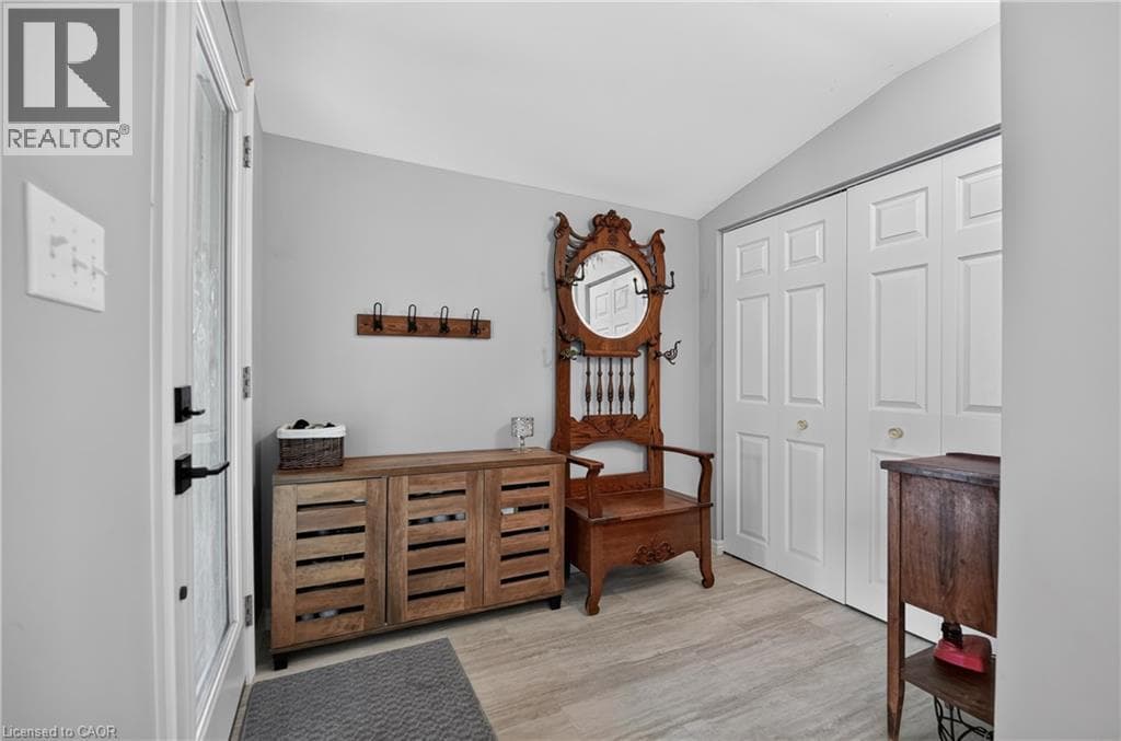 Single Family at 124 WOLVERTON Road, Grimsby, Ontario - Photo 4 - RE/MAX Garden City Realty