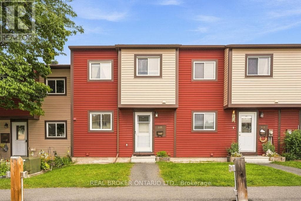 119 Teal Crescent