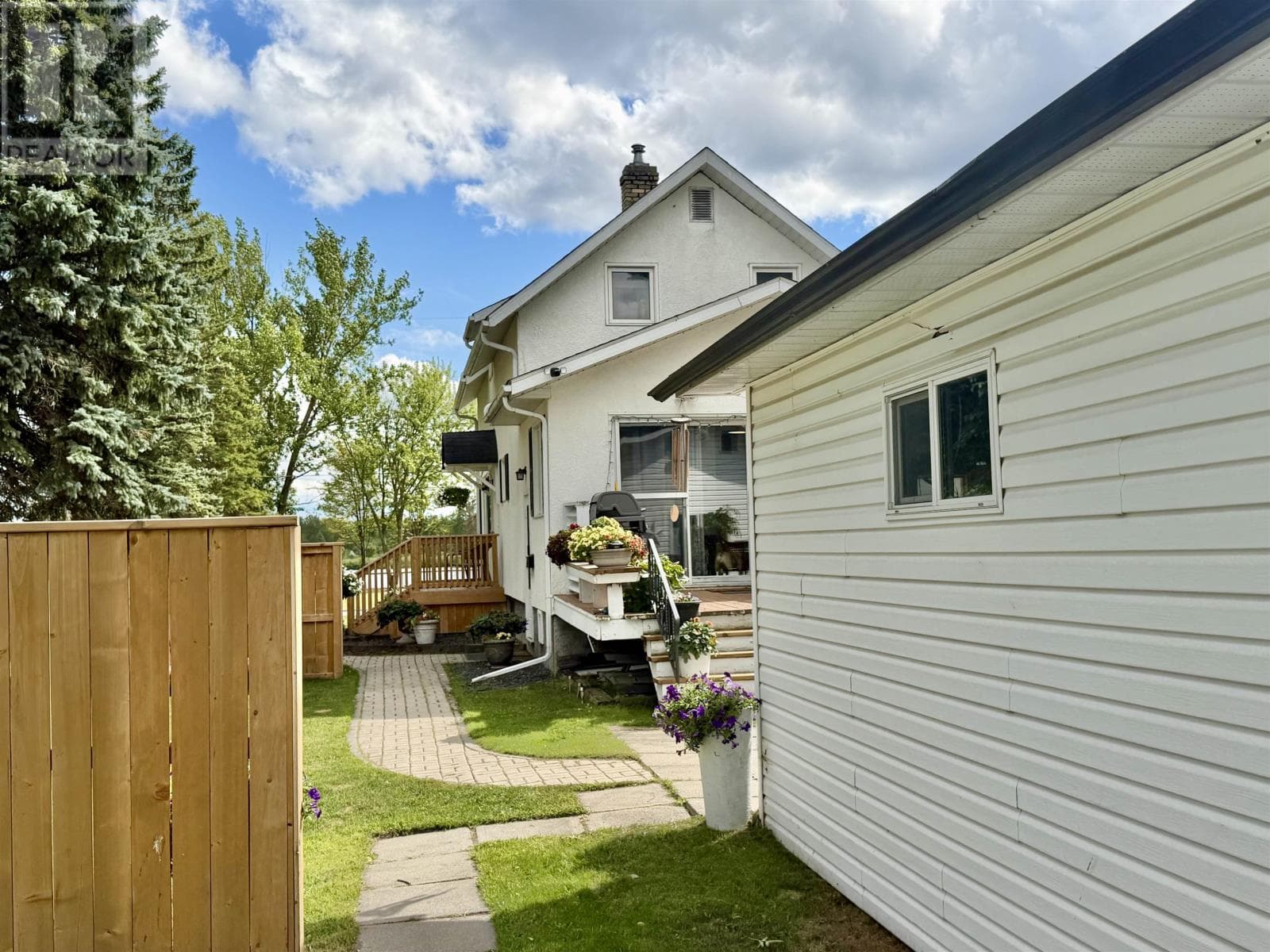 Single Family at , Fort Frances, Ontario - Photo 3 - RE/MAX Garden City Realty