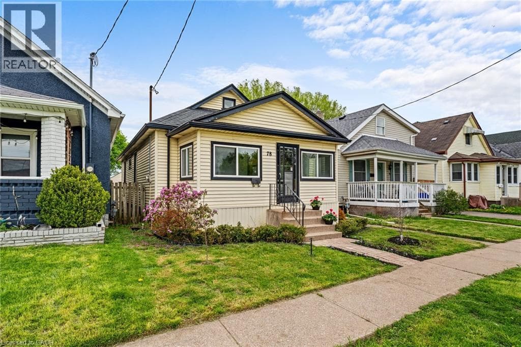 Single Family at 78 HAYNES Avenue, St. Catharines, Ontario - Photo 3 - RE/MAX Garden City Realty