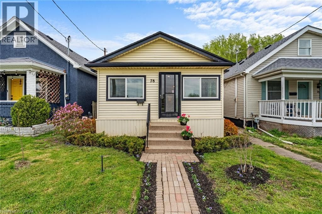 Single Family at 78 HAYNES Avenue, St. Catharines, Ontario - Photo 2 - RE/MAX Garden City Realty