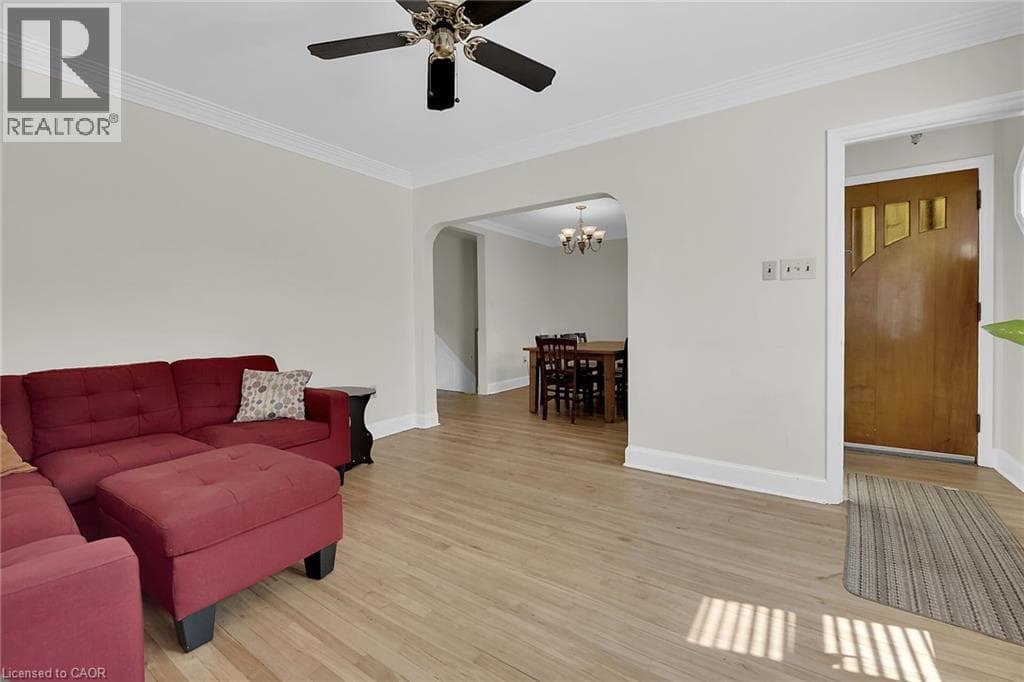Single Family at 70 CONCORD Avenue, St. Catharines, Ontario - Photo 8 - RE/MAX Garden City Realty