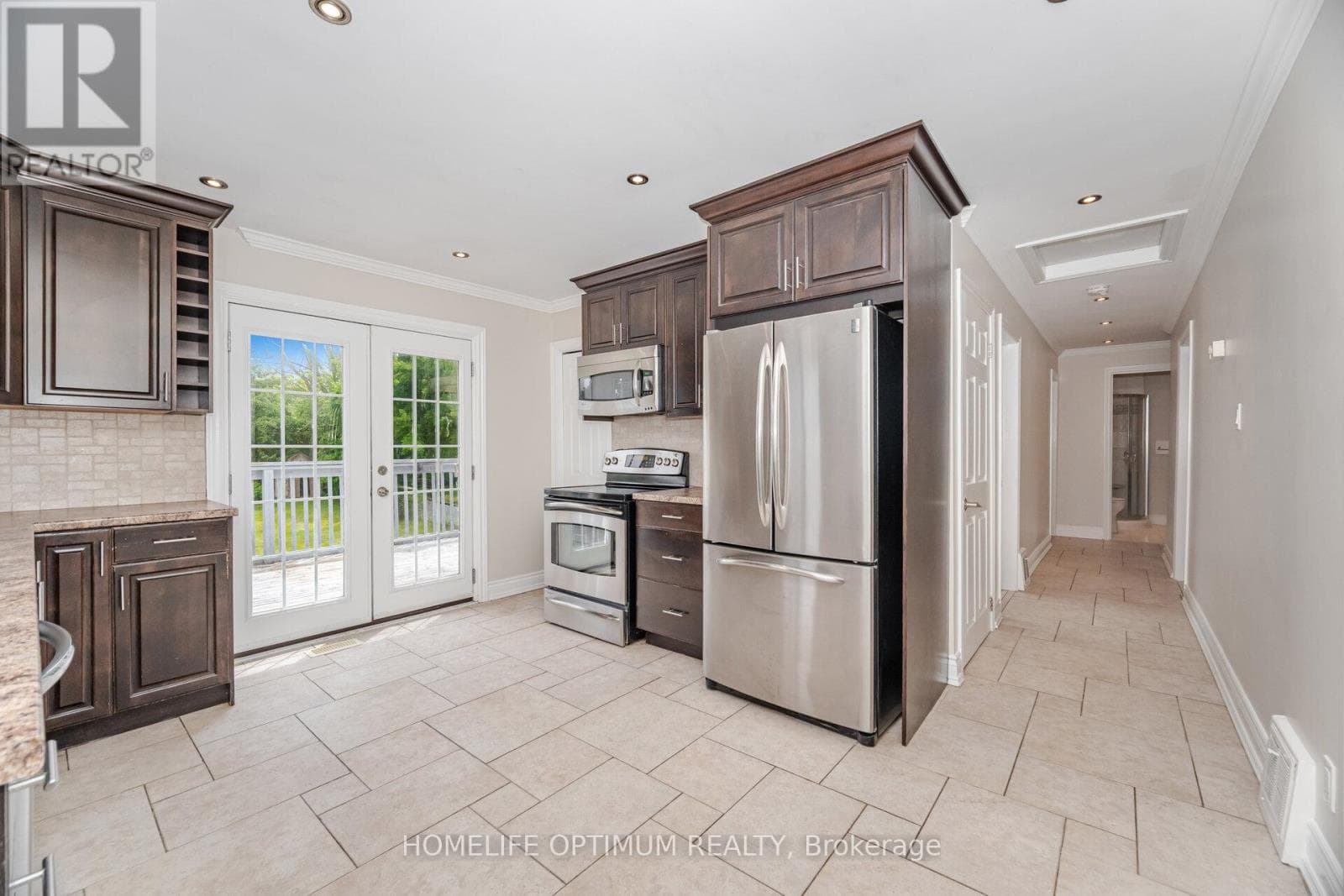 Single Family at 128 Eagle Street, Newmarket (Central Newmarket), Ontario - Photo 9 - RE/MAX Garden City Realty