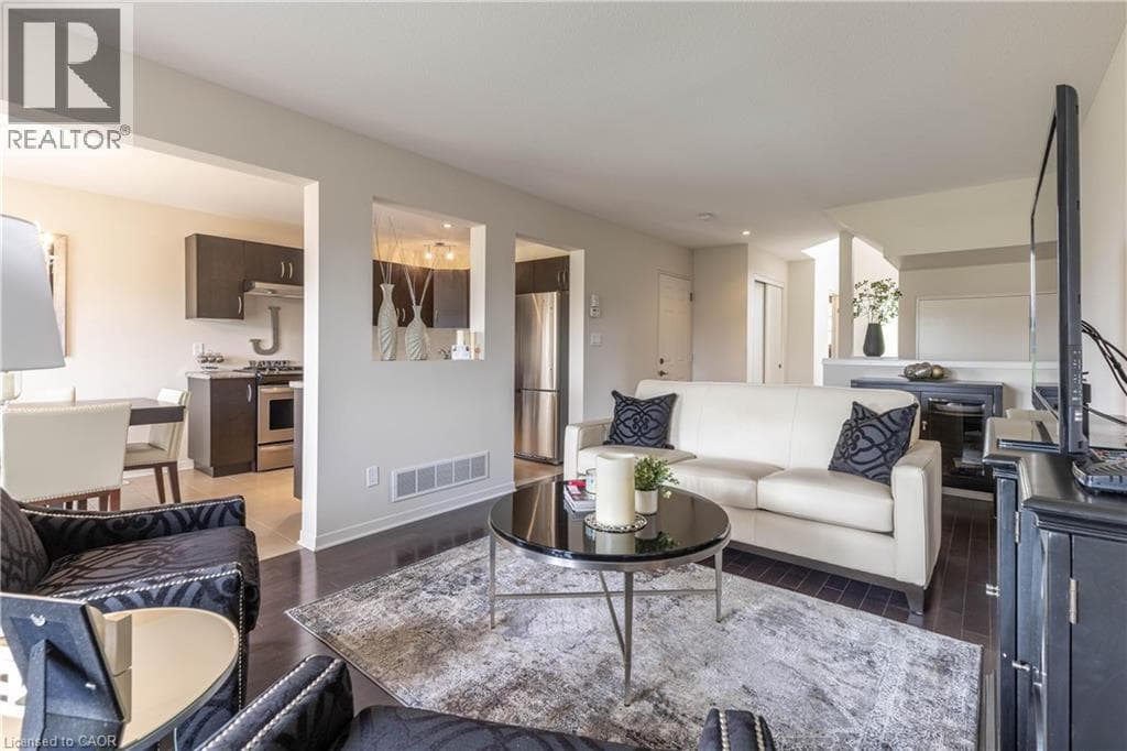 Single Family at 8625 UPPER CANADA Drive, Niagara Falls, Ontario - Photo 6 - RE/MAX Garden City Realty