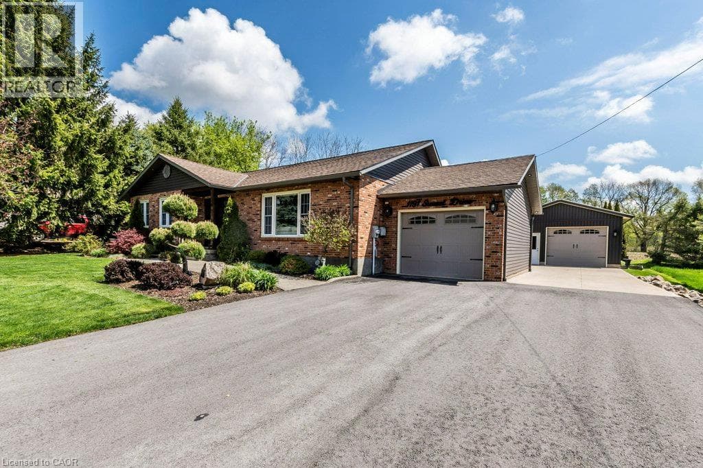 Single Family at 1191 SUNSET Drive, Pelham, Ontario - Photo 4 - RE/MAX Garden City Realty