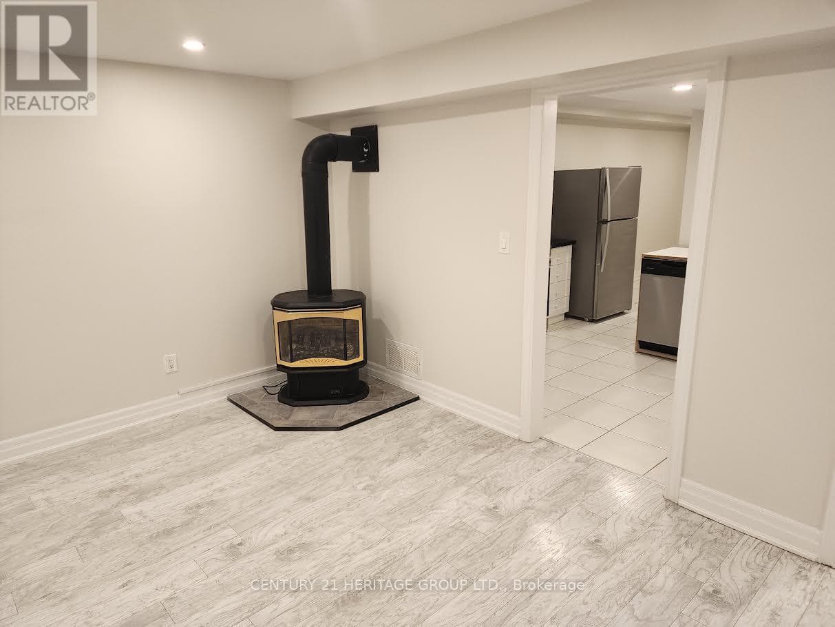 Single Family at Bsmt- 490 Cody Crescent, Newmarket (Central Newmarket), Ontario - Photo 4 - RE/MAX Garden City Realty