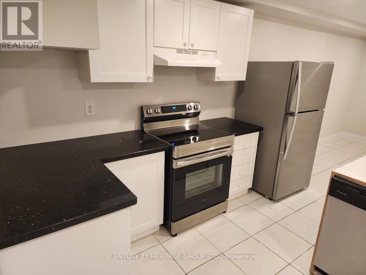 Single Family at Bsmt- 490 Cody Crescent, Newmarket (Central Newmarket), Ontario - Photo 6 - RE/MAX Garden City Realty