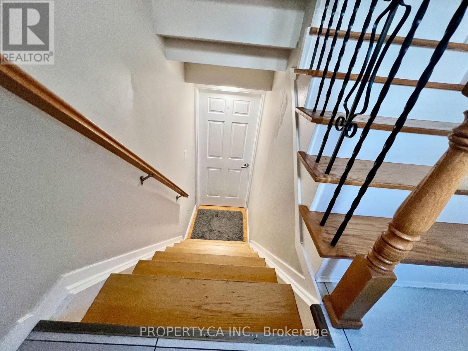 Lower- 205 Talbot Crescent